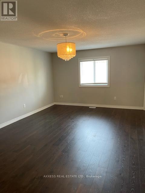 2449 Grand Oak Trail, Oakville, Ontario  L6M 0J3 - Photo 12 - W12135241