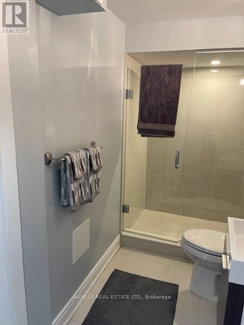 2449 Grand Oak Trail, Oakville, Ontario  L6M 0J3 - Photo 17 - W12135241