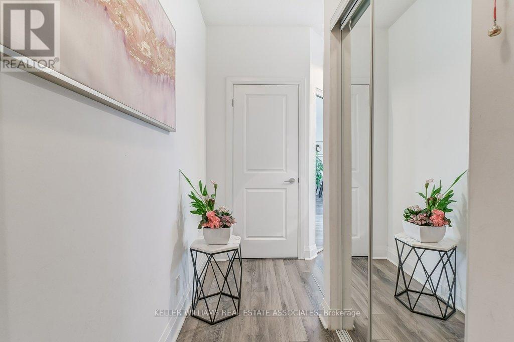 209 - 15 Zorra Street, Toronto, Ontario  M8Z 4Z6 - Photo 2 - W12135288