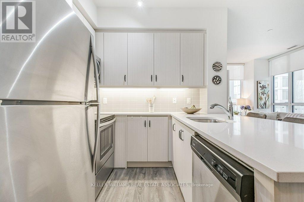 209 - 15 Zorra Street, Toronto, Ontario  M8Z 4Z6 - Photo 6 - W12135288