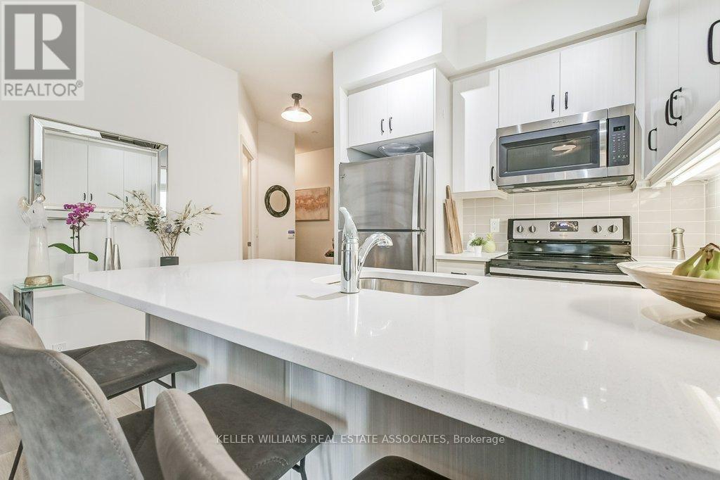 209 - 15 Zorra Street, Toronto, Ontario  M8Z 4Z6 - Photo 9 - W12135288