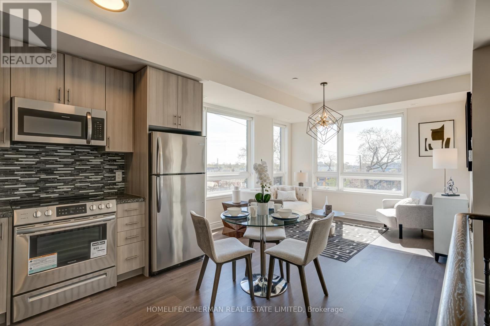 301 - 1130 BRIAR HILL AVENUE, Toronto, Ontario