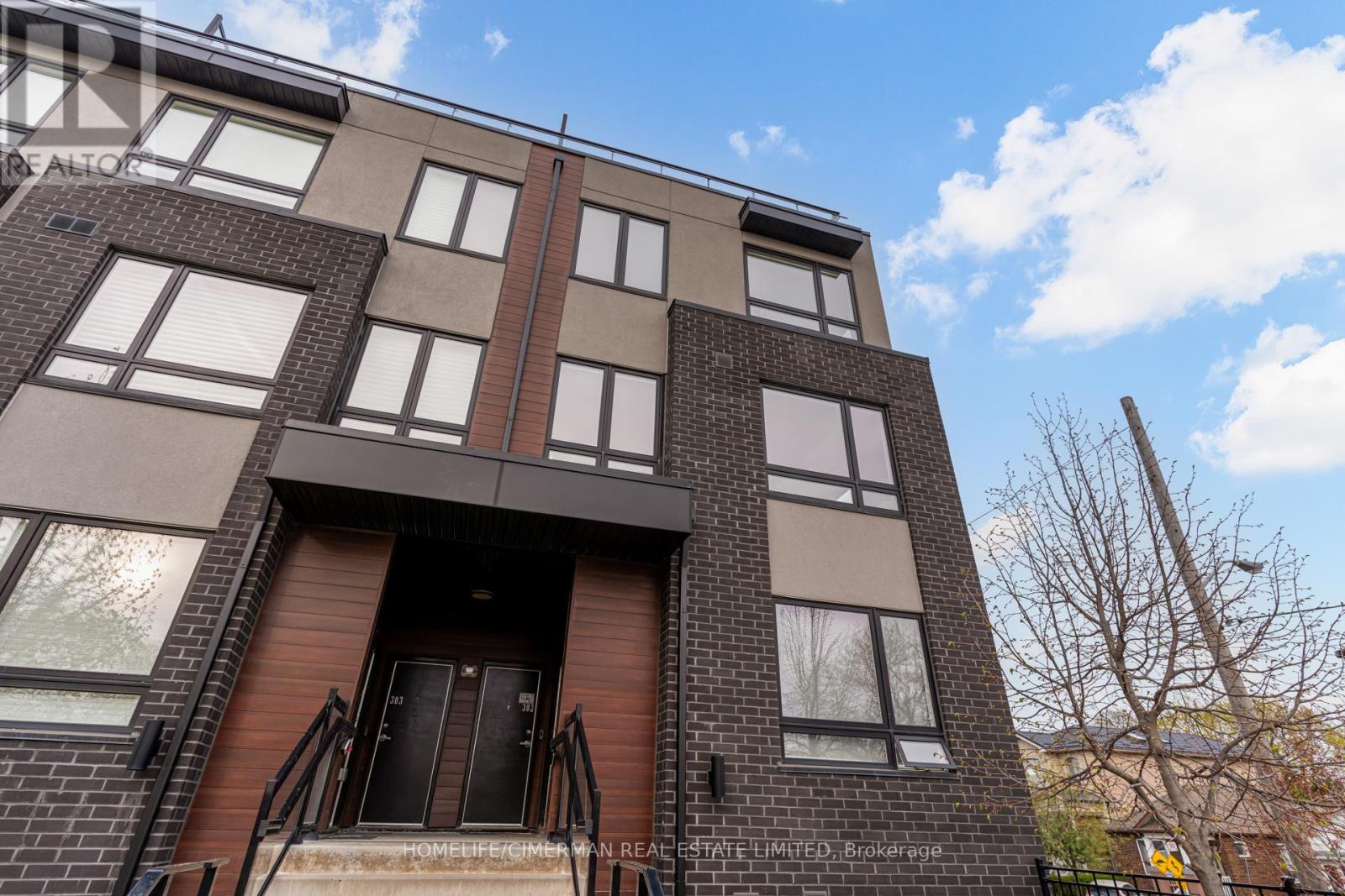 301 - 1130 Briar Hill Avenue, Toronto, Ontario  M6B 0A9 - Photo 3 - W12135290