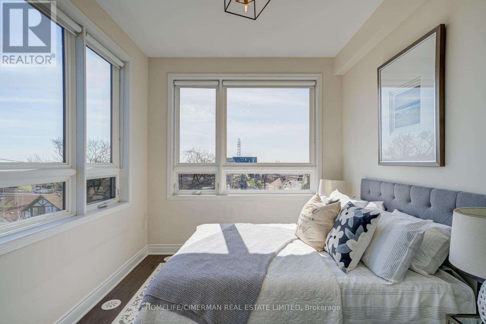 301 - 1130 Briar Hill Avenue, Toronto, Ontario  M6B 0A9 - Photo 34 - W12135290