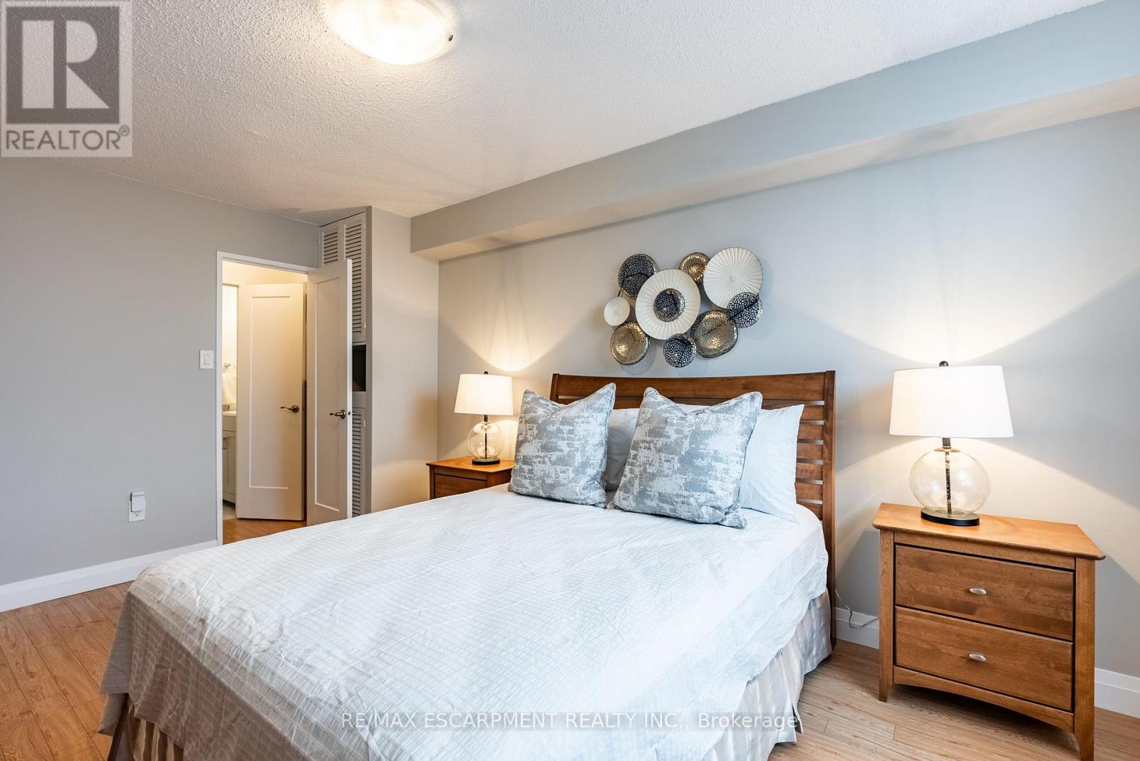 306 - 2055 Upper Middle Road, Burlington, Ontario  L7P 3P4 - Photo 11 - W12135291