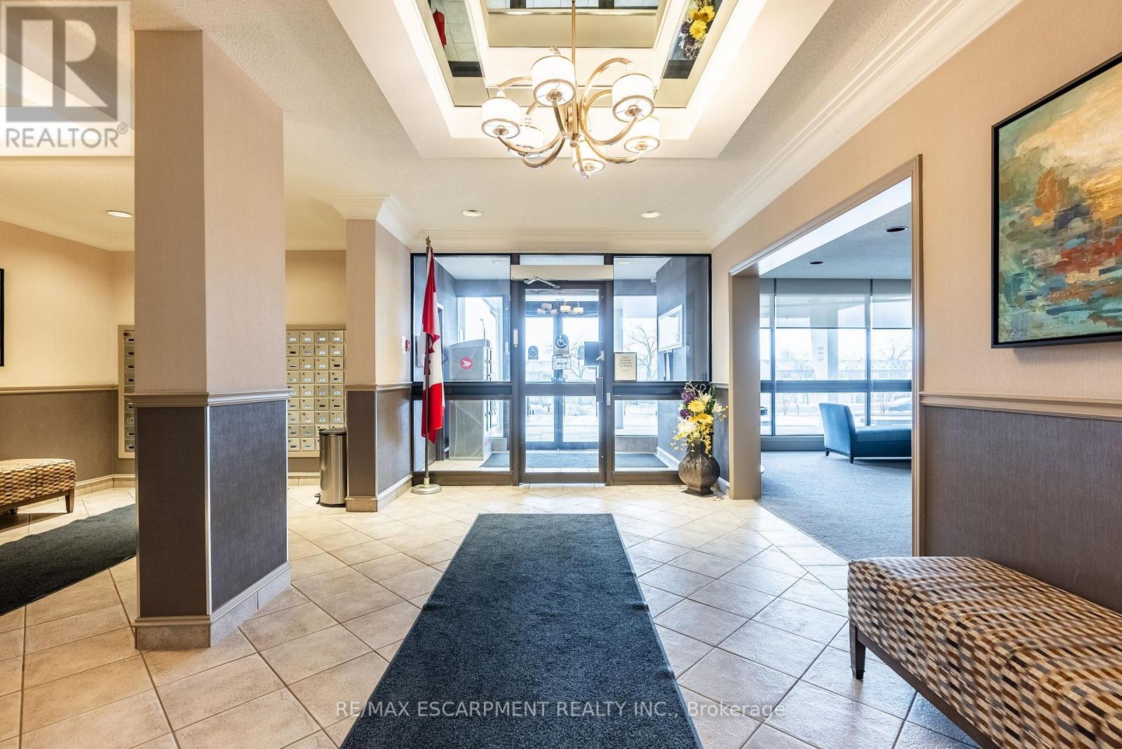 306 - 2055 Upper Middle Road, Burlington, Ontario  L7P 3P4 - Photo 18 - W12135291