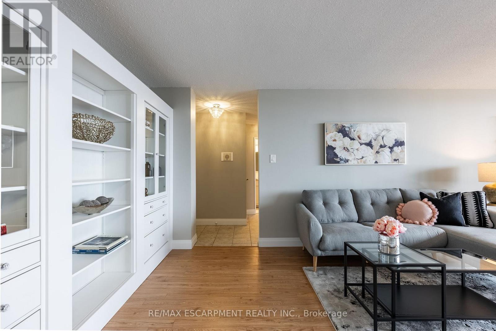 306 - 2055 Upper Middle Road, Burlington, Ontario  L7P 3P4 - Photo 8 - W12135291