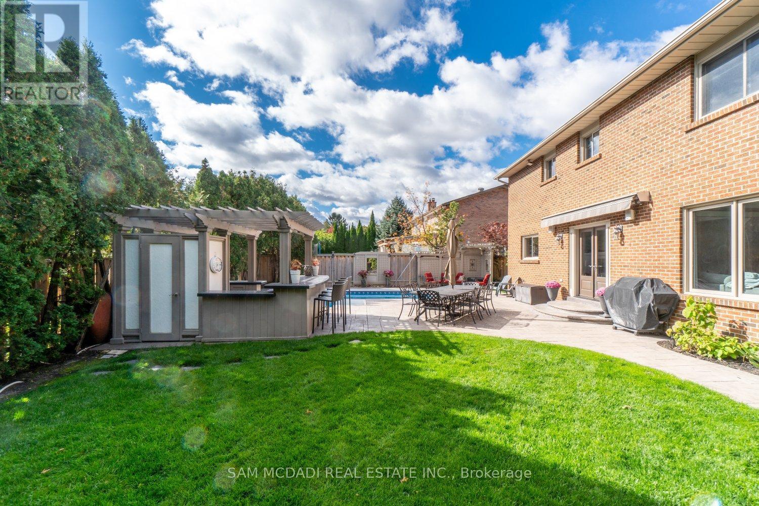 1560 Ifield Road, Mississauga, Ontario  L5H 3W1 - Photo 13 - W12135363