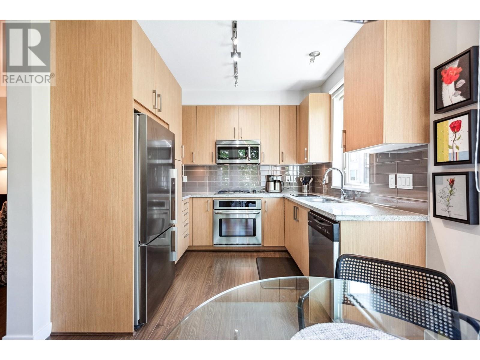 311 119 W 22nd Street, North Vancouver, British Columbia  V7M 0B4 - Photo 13 - R3000471