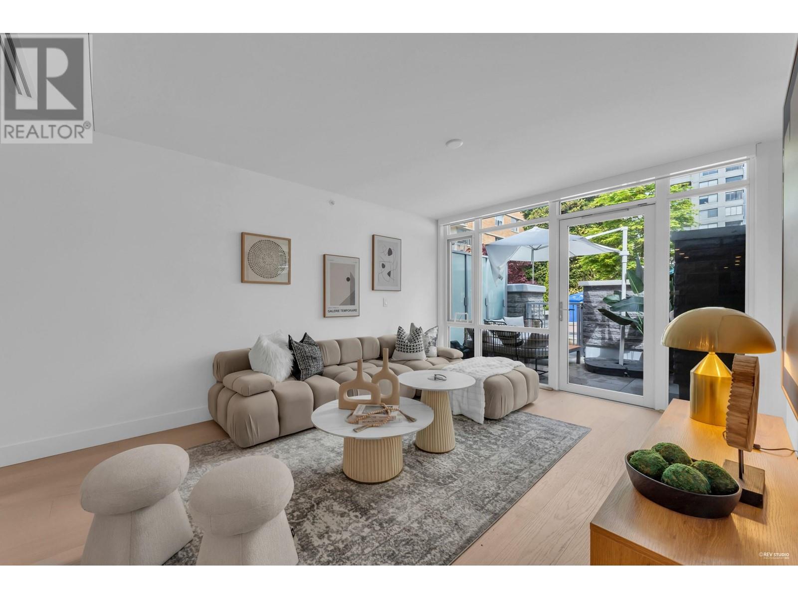 204 1331 Marine Drive, West Vancouver, British Columbia  V7T 1B6 - Photo 3 - R3000491