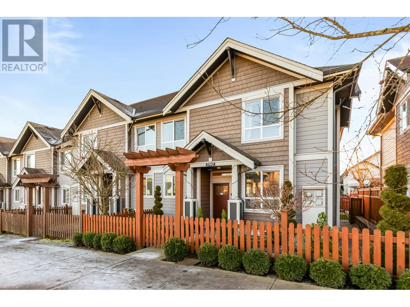 23942 Kanaka Way, Maple Ridge, British Columbia  V2W 0H7 - Photo 2 - R3000500