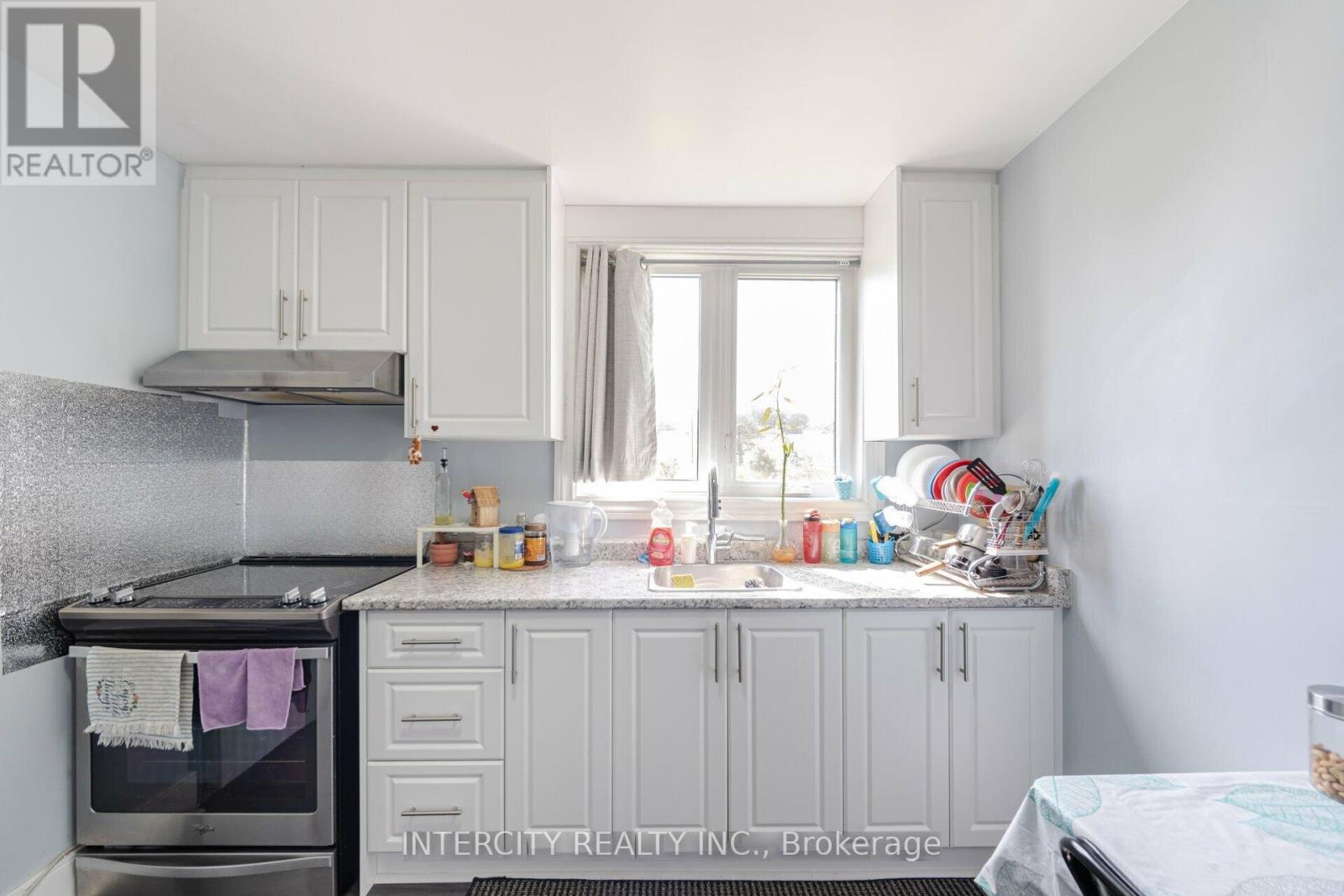 231 Lawrence Avenue, Kitchener, Ontario  N2M 1Y3 - Photo 12 - X12105781