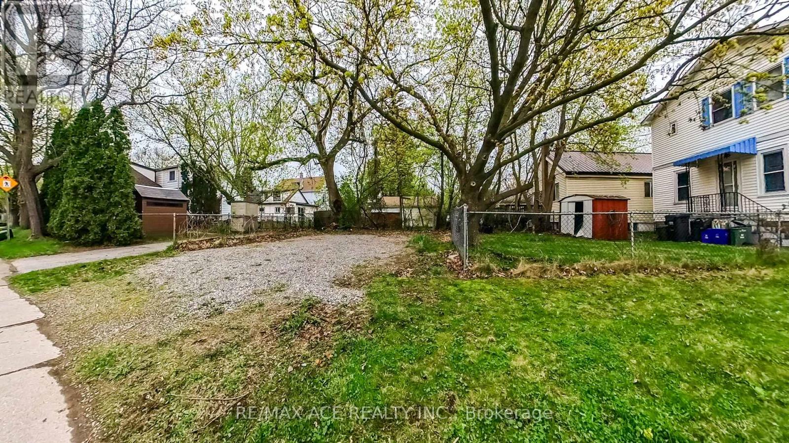 114 Royal Avenue, Hamilton, Ontario  L8S 2C5 - Photo 37 - X12135321