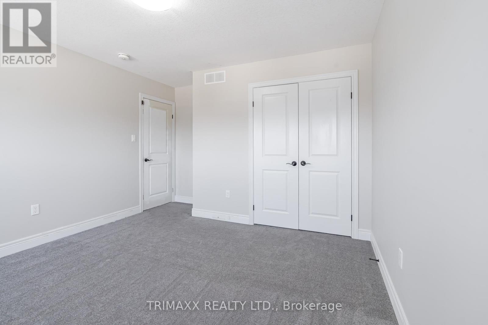 39 Loxleigh Lane, Woolwich, Ontario  N0B 1M0 - Photo 31 - X12135325