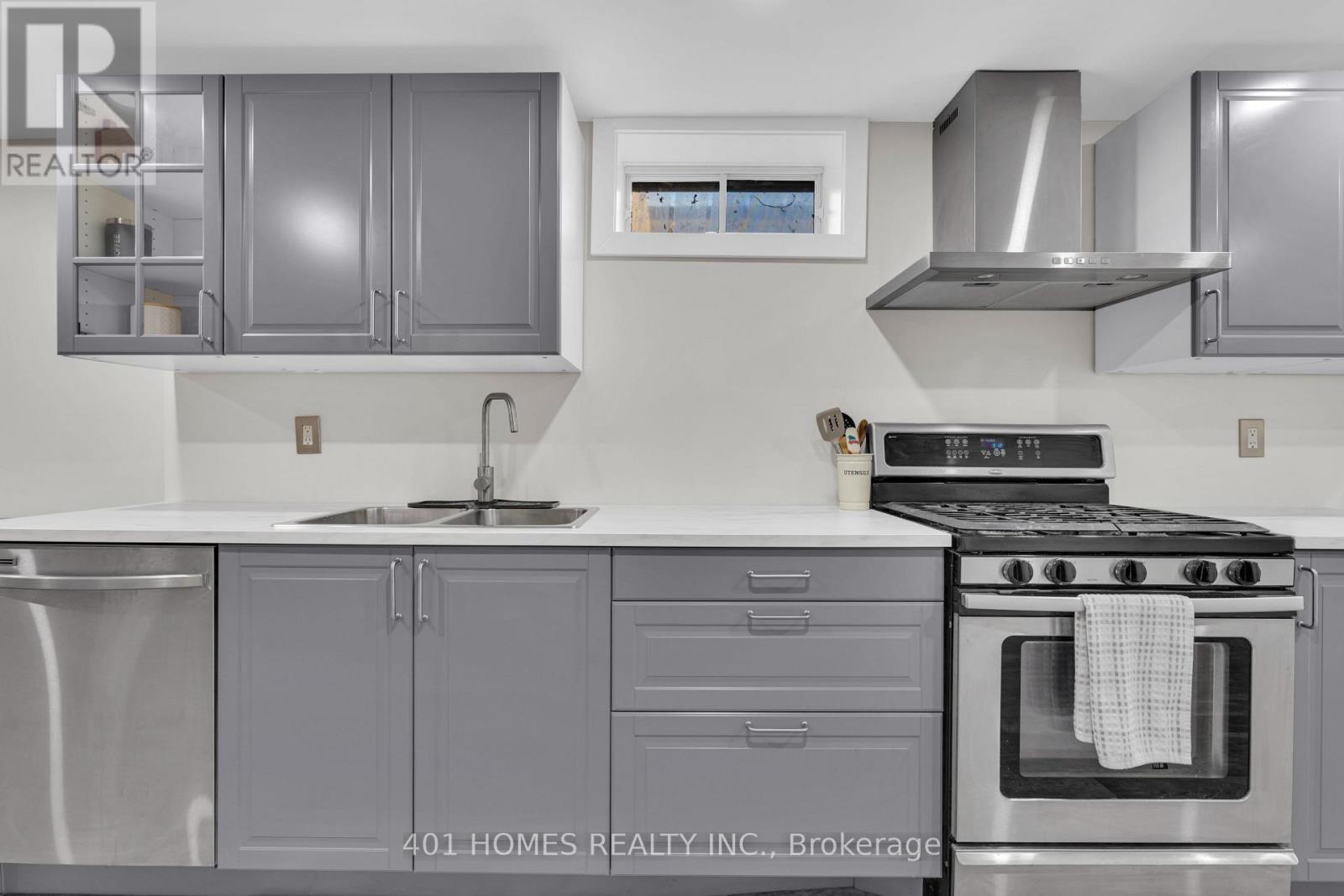 1332 Hansen Crescent N, Windsor, Ontario  N8W 5M8 - Photo 24 - X12133536