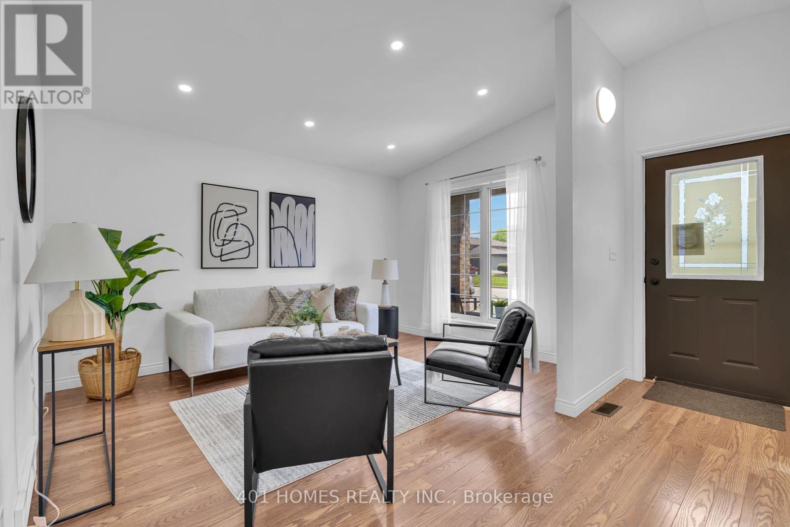 1332 Hansen Crescent N, Windsor, Ontario  N8W 5M8 - Photo 8 - X12133536