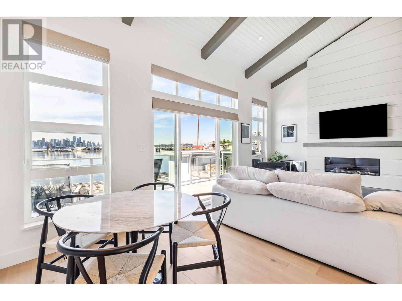 16 415 W Esplanade, North Vancouver, British Columbia  V7M 1A6 - Photo 18 - R3000516
