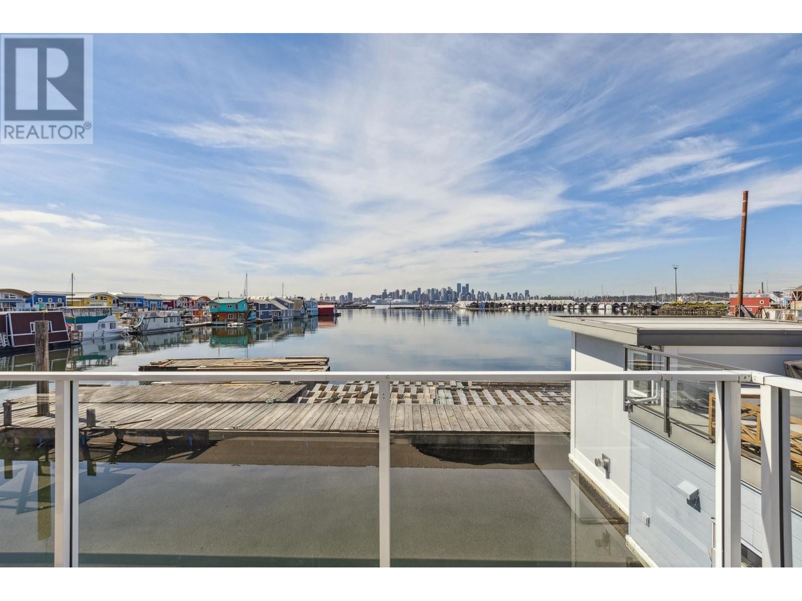 16 415 W Esplanade, North Vancouver, British Columbia  V7M 1A6 - Photo 20 - R3000516