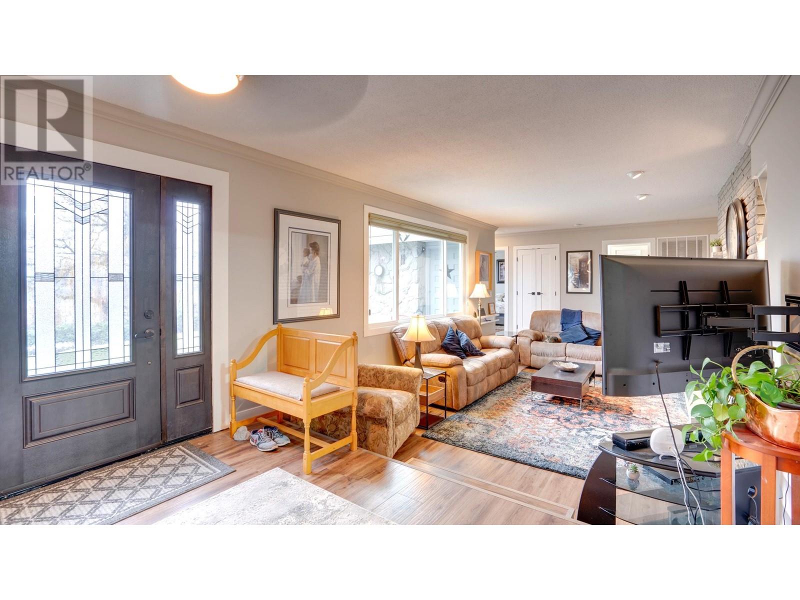 1850 Lakeshore Road, Salmon Arm, British Columbia  V1E 3X7 - Photo 10 - 10346928