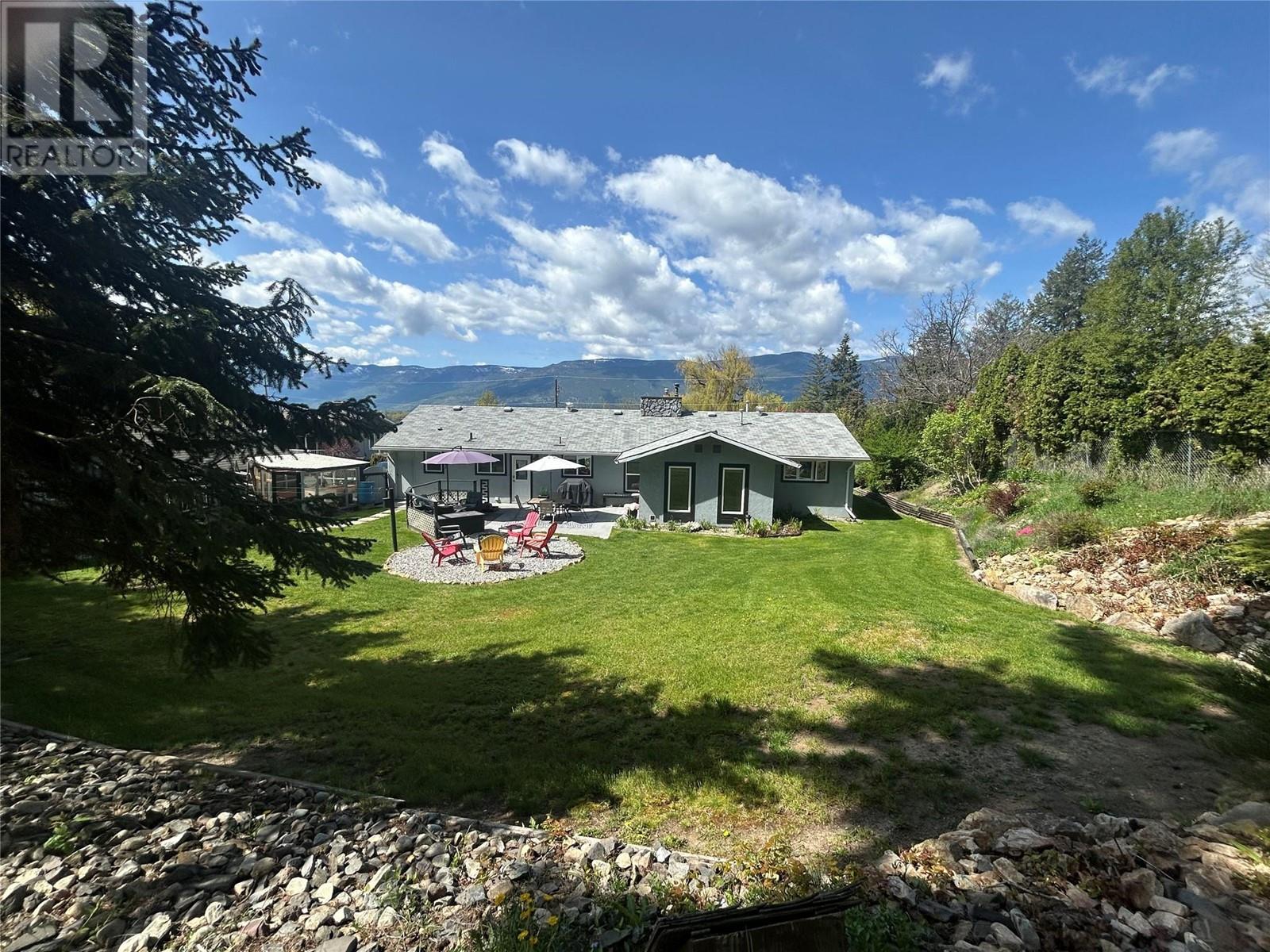 Property at 1850 Lakeshore Road image 2