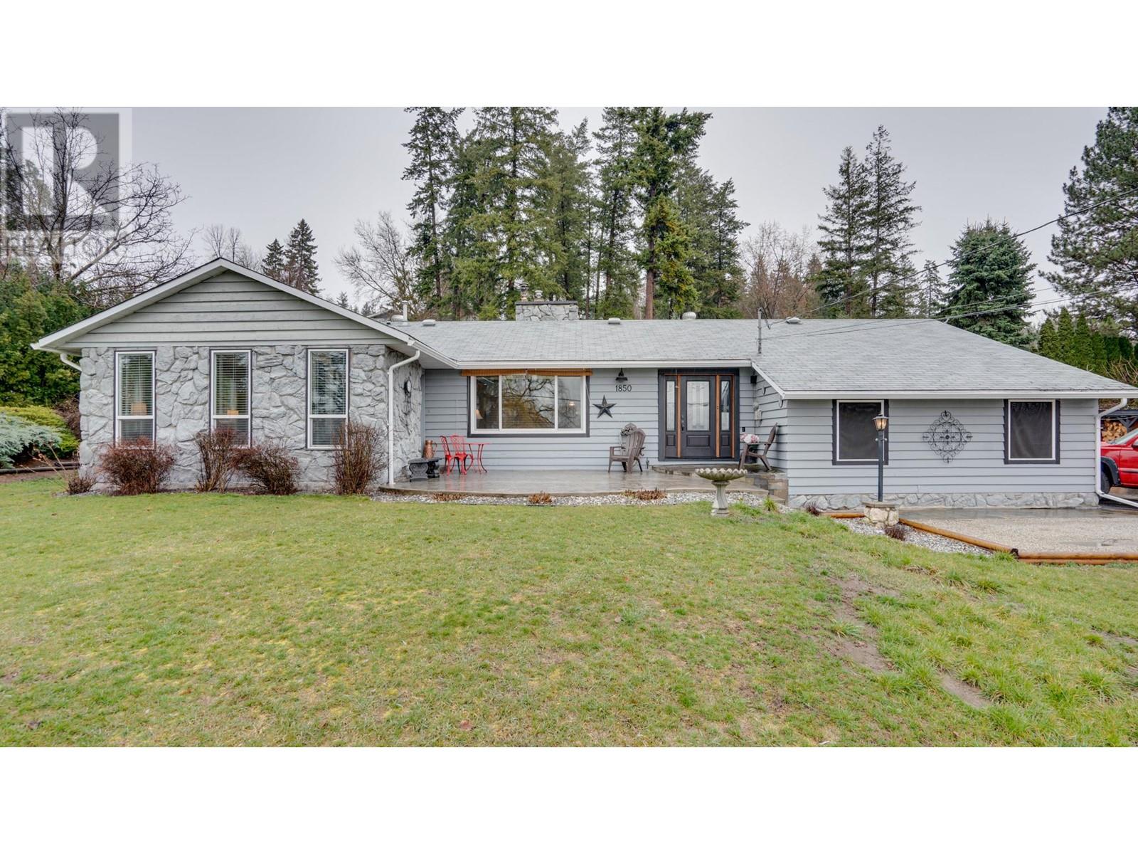 Property at 1850 Lakeshore Road image 4