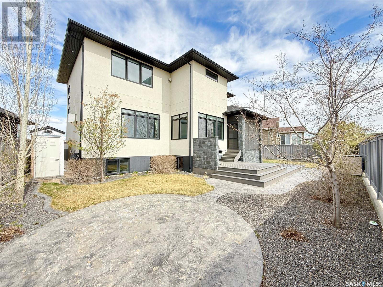 837 Johnston Drive, Weyburn, Saskatchewan  S4H 3M5 - Photo 48 - SK993861