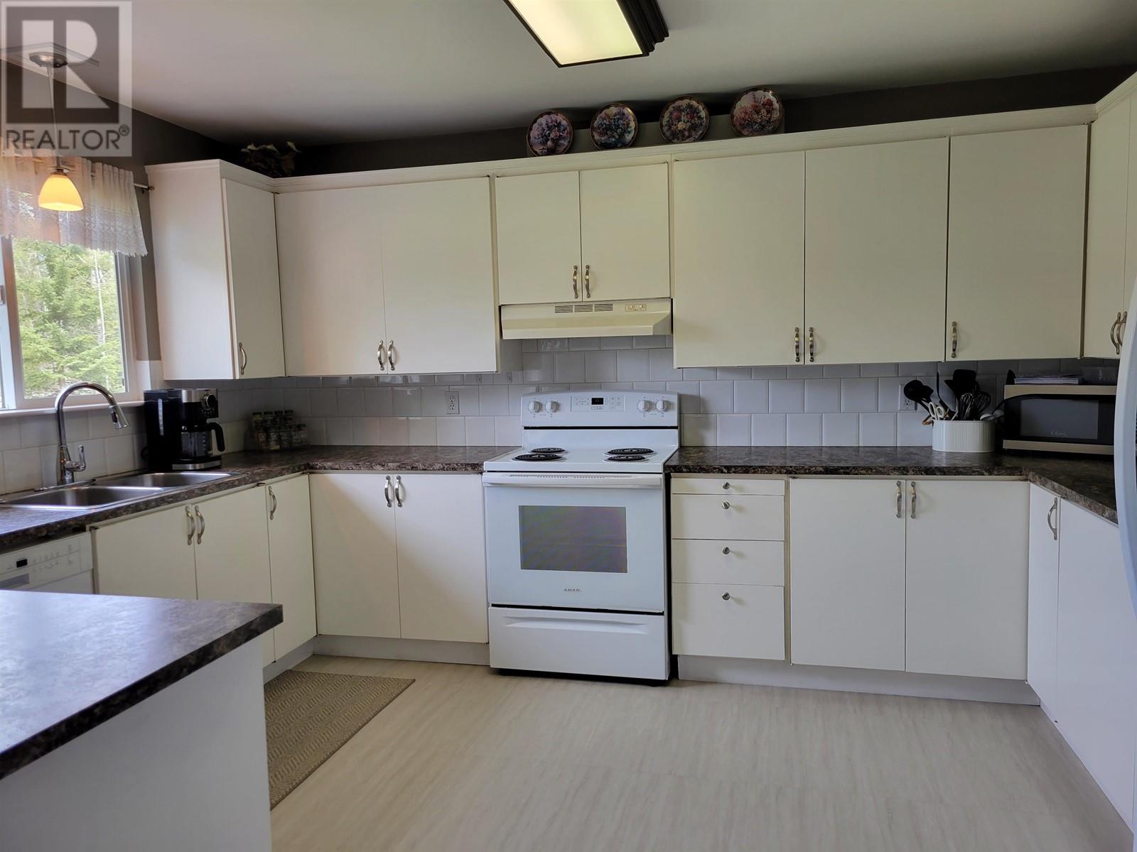 834 Derksen Road, Vanderhoof, British Columbia  V0J 3A0 - Photo 2 - R3000070
