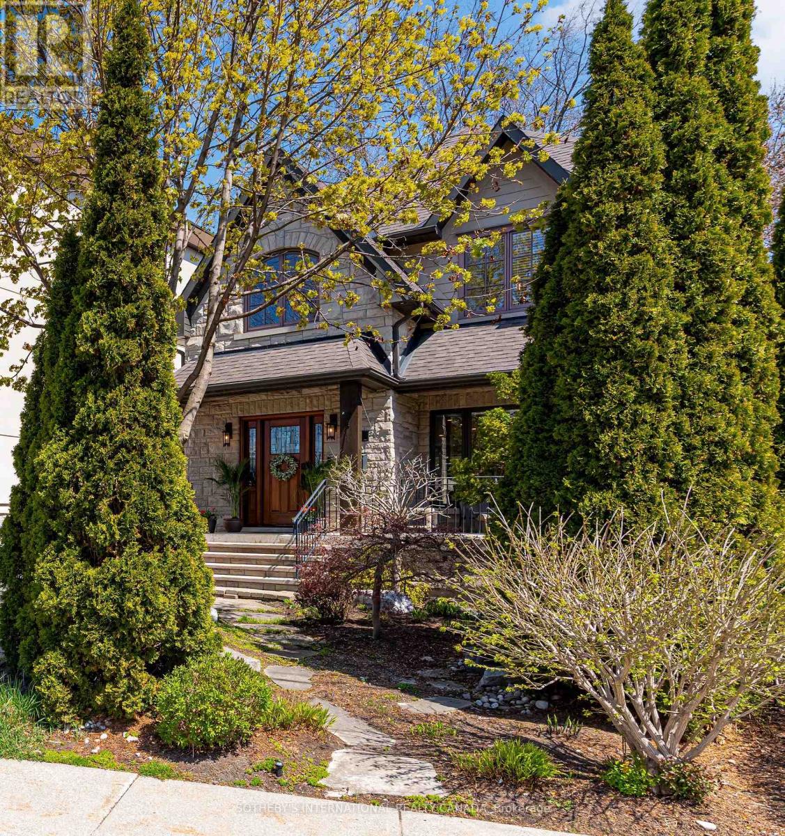 31 MAPLE AVENUE N, Mississauga, Ontario