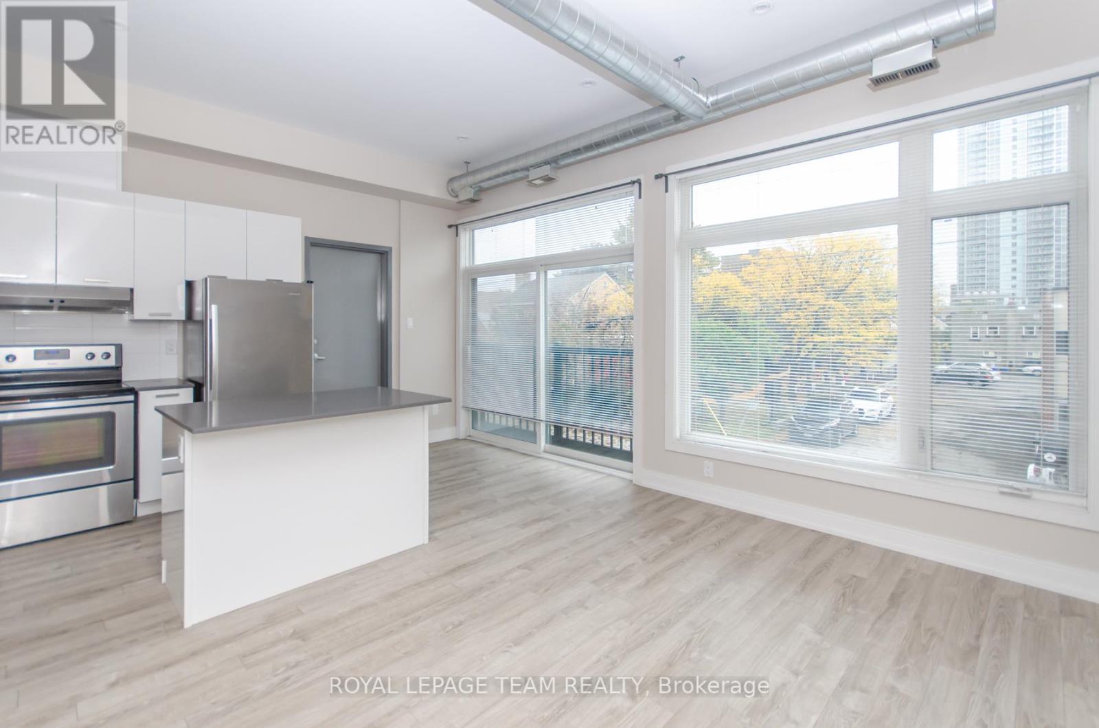 81 Norman Street, Ottawa, Ontario  K1S 3K3 - Photo 2 - X12135406