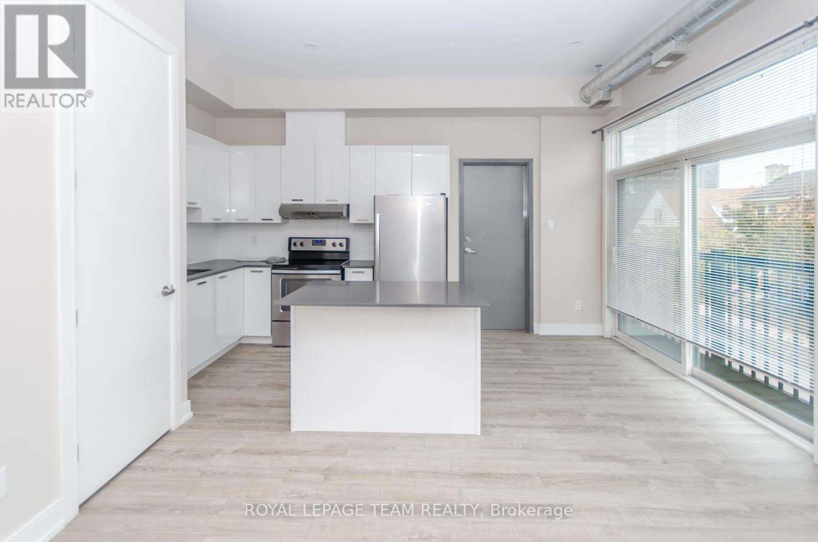 81 Norman Street, Ottawa, Ontario  K1S 3K3 - Photo 5 - X12135406