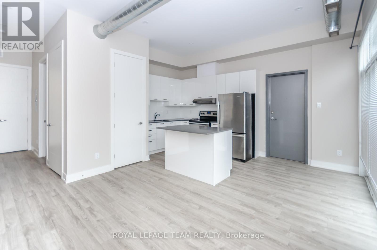 81 Norman Street, Ottawa, Ontario  K1S 3K3 - Photo 8 - X12135406