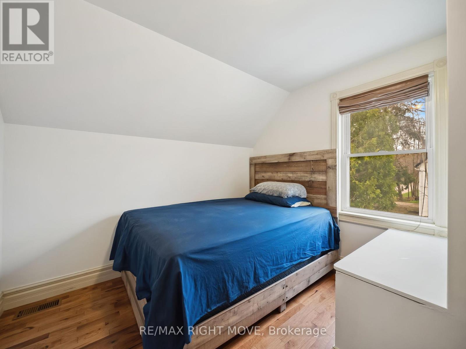 1012 Cowbell Lane, Gravenhurst, Ontario  P0E 1N0 - Photo 40 - X12123453