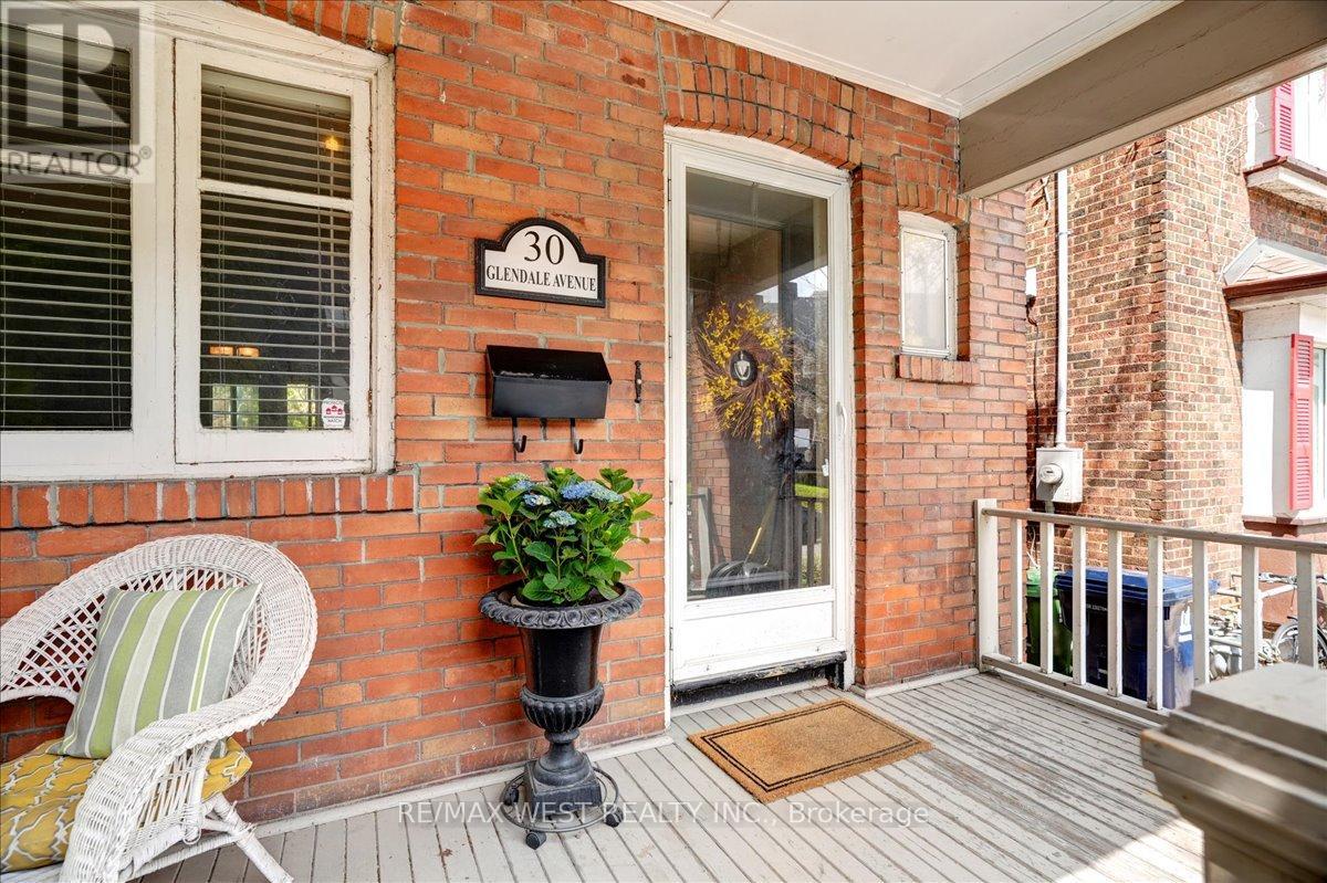 30 Glendale Avenue, Toronto, Ontario  M6R 2S7 - Photo 2 - W12134755
