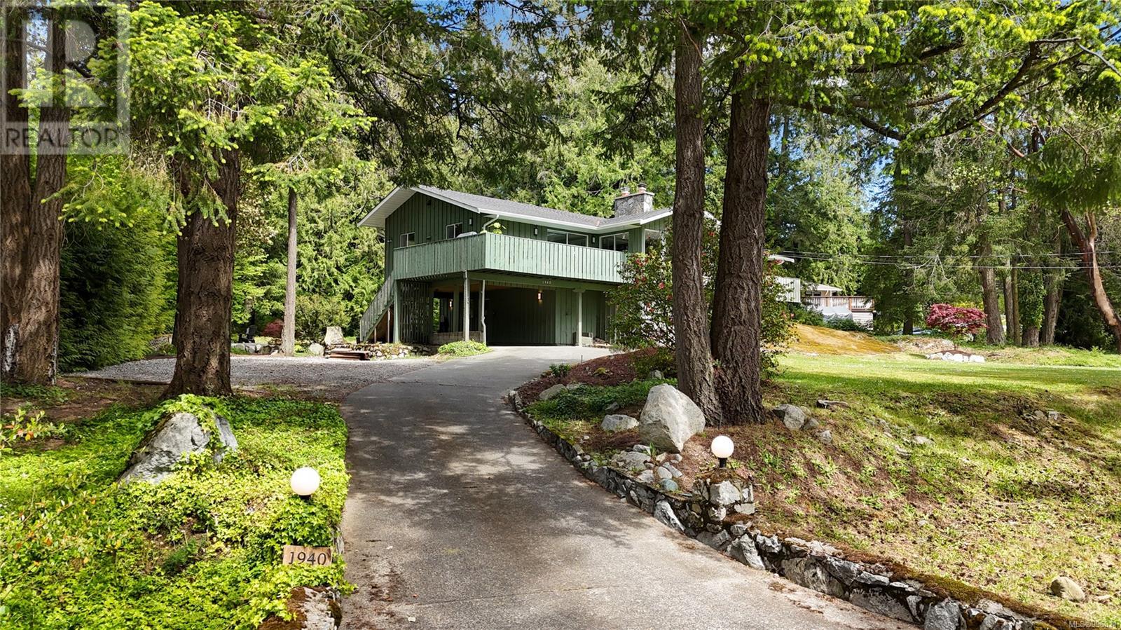 Property at 1940 Sandover Cres image 5