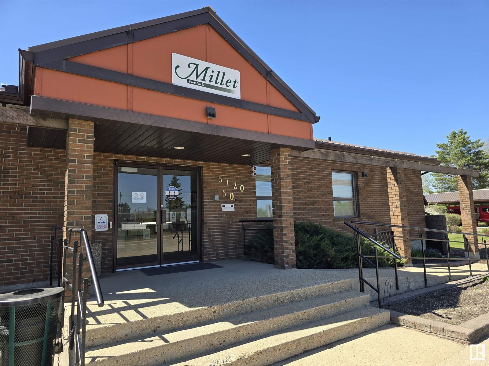 5120 50 ST, millet, Alberta