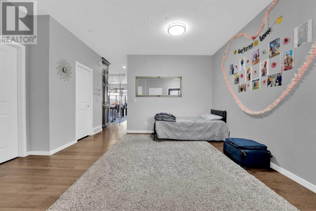 Property at 30 Savanna Gardens NE image 5