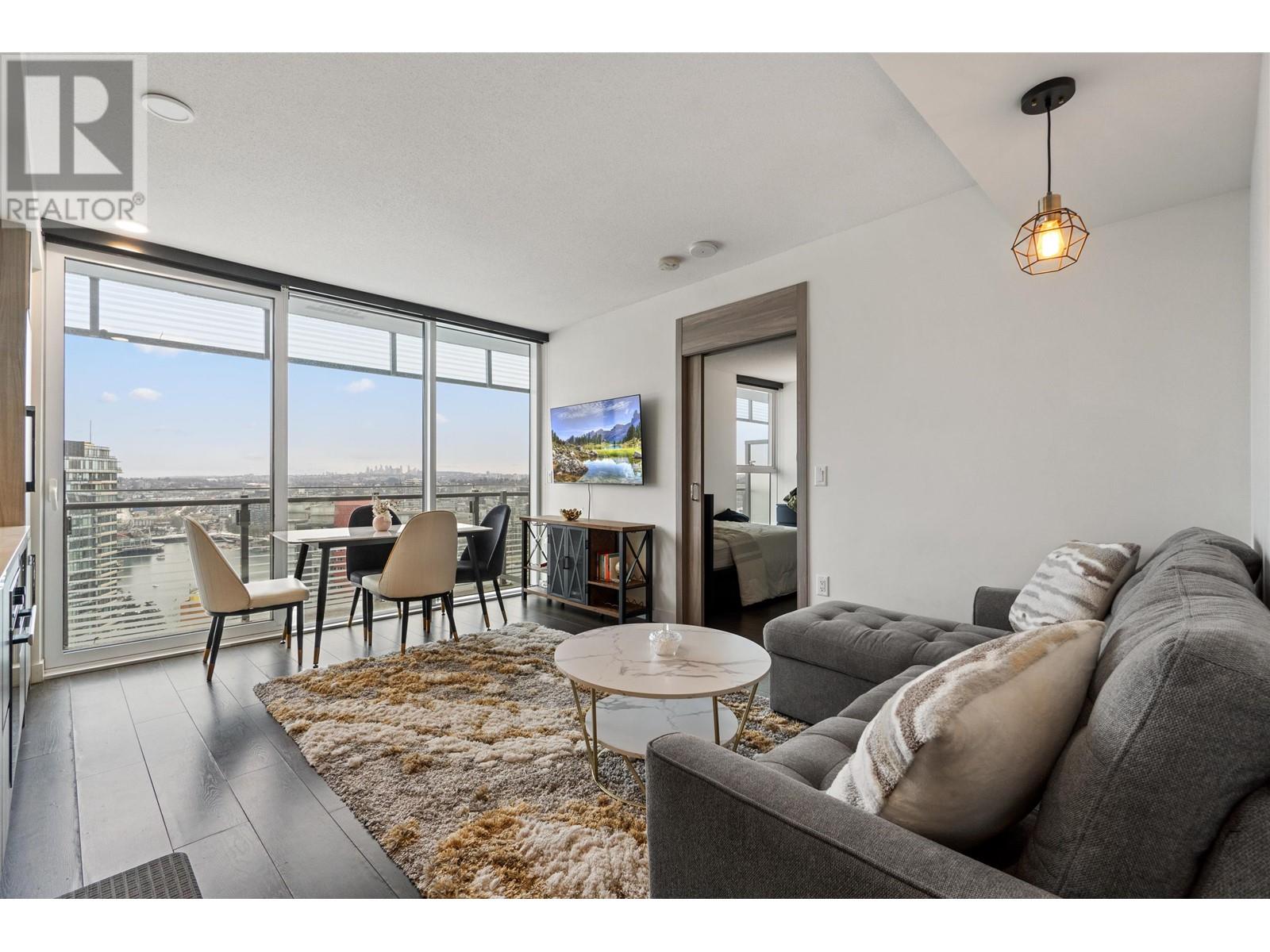 2713 89 NELSON STREET, vancouver, British Columbia