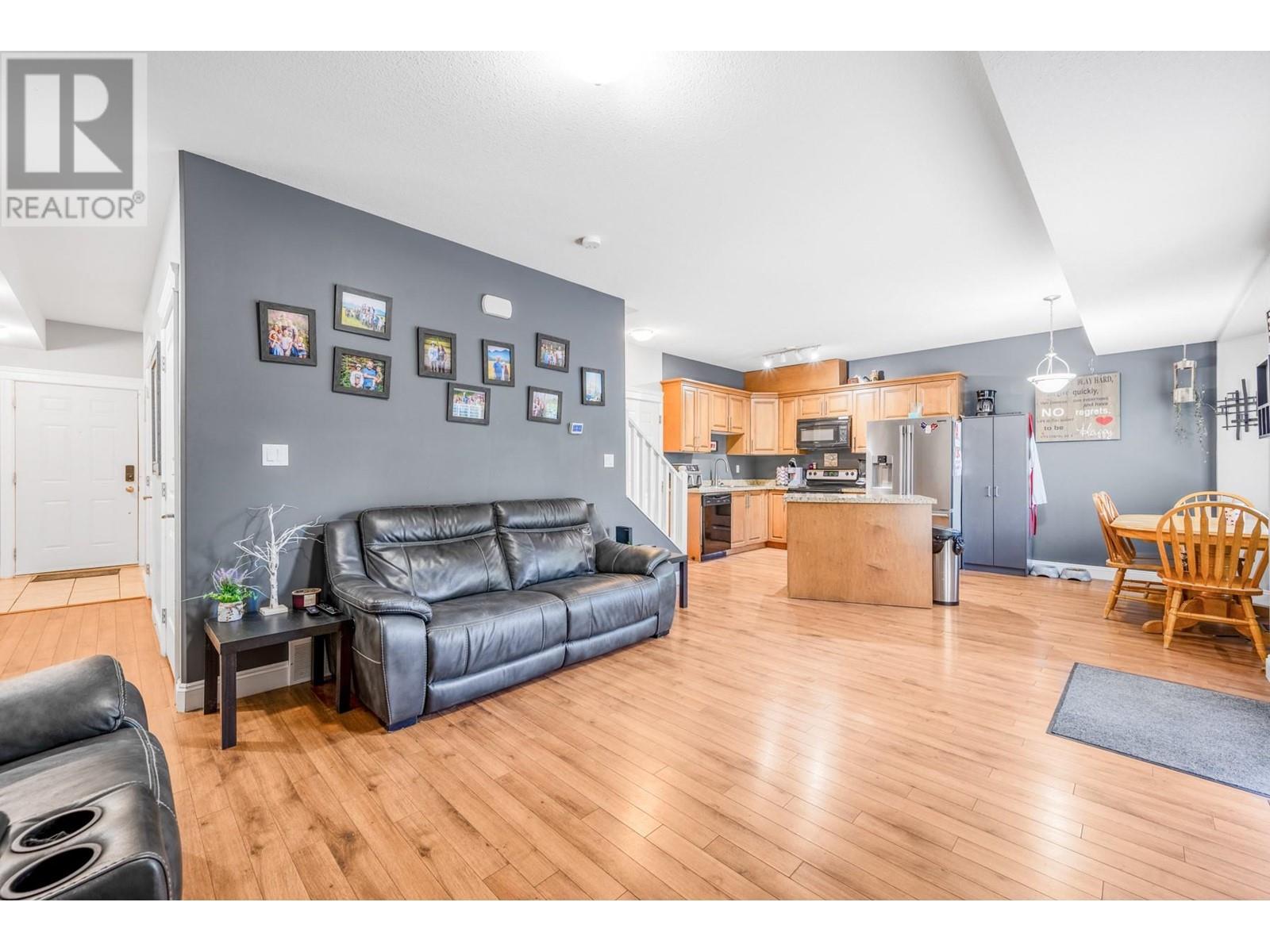 Property at 1096 FAIRVIEW Road Unit# 102 image 4