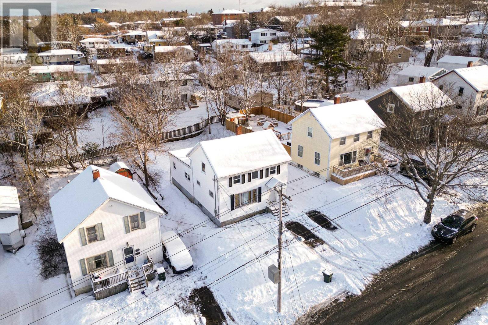 94 Harold Street, Sydney, Nova Scotia  B1P 3M1 - Photo 4 - 202509741