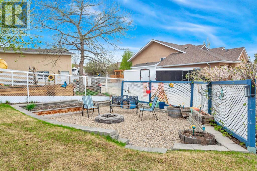 15 Lakes Close, Lacombe, Alberta  T4L 1S5 - Photo 47 - A2219176