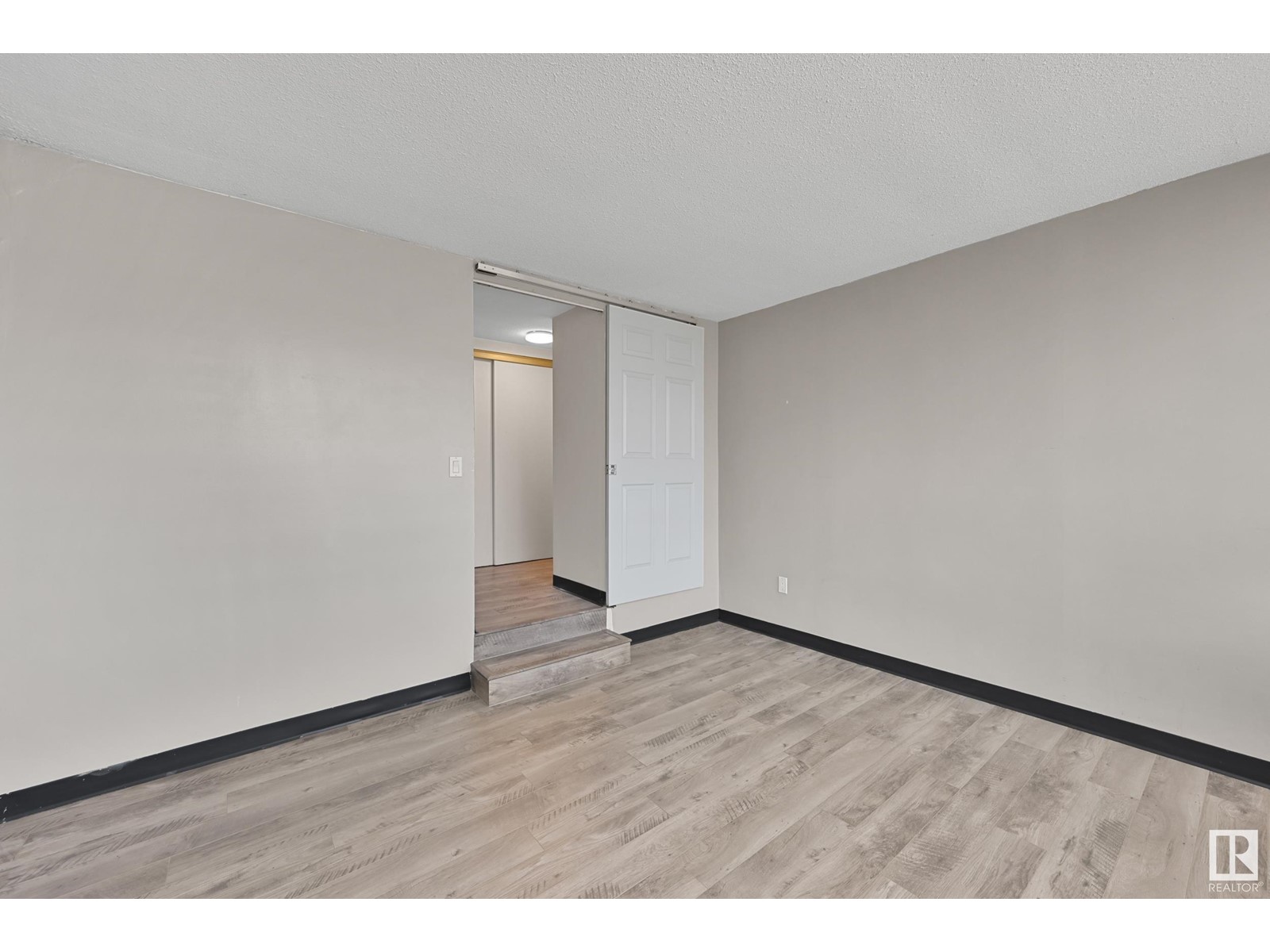 #723 10160 114 St Nw, Edmonton, Alberta  T5K 2L2 - Photo 14 - E4435321