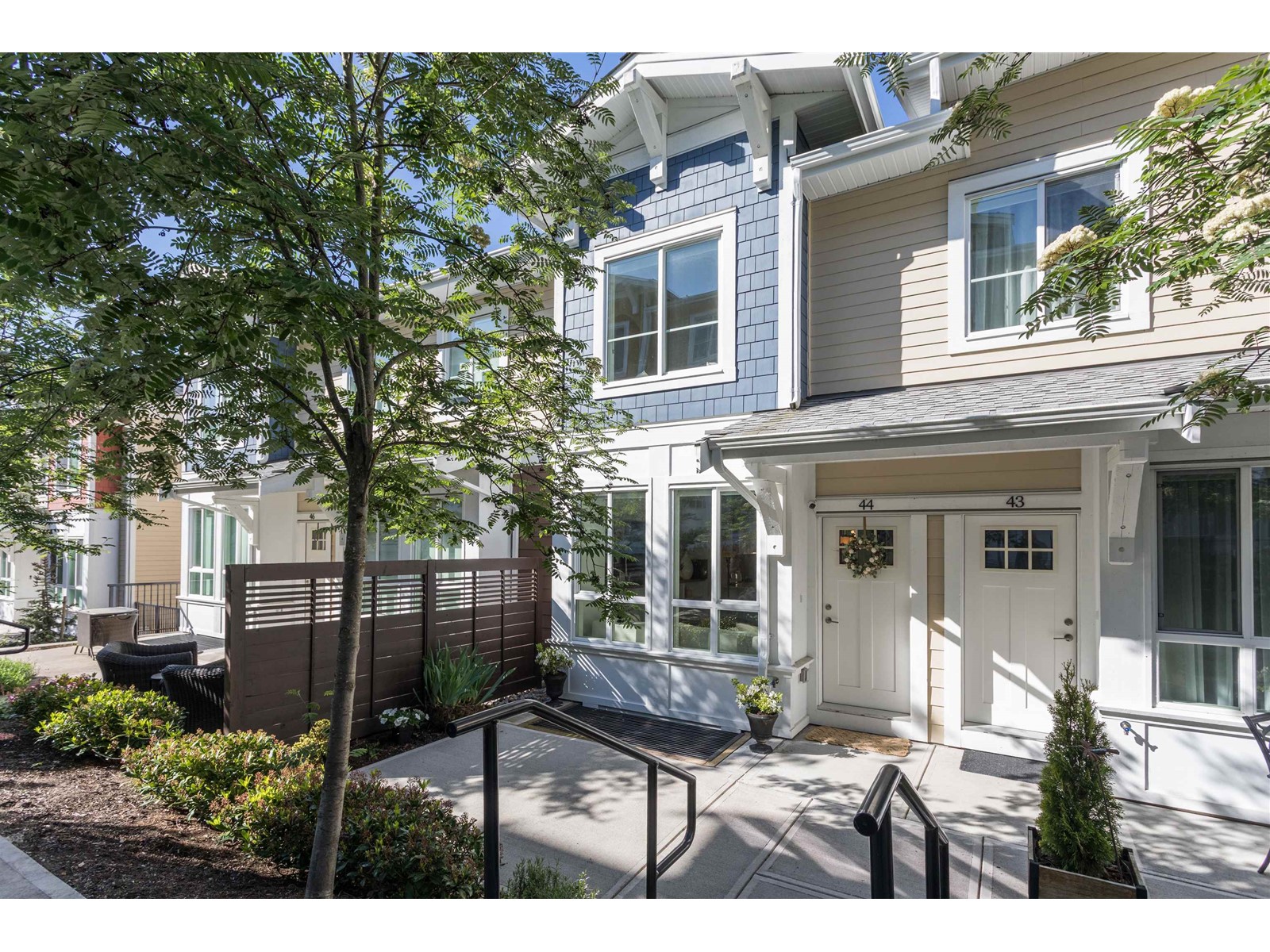 44 16561 17A AVENUE, surrey, British Columbia