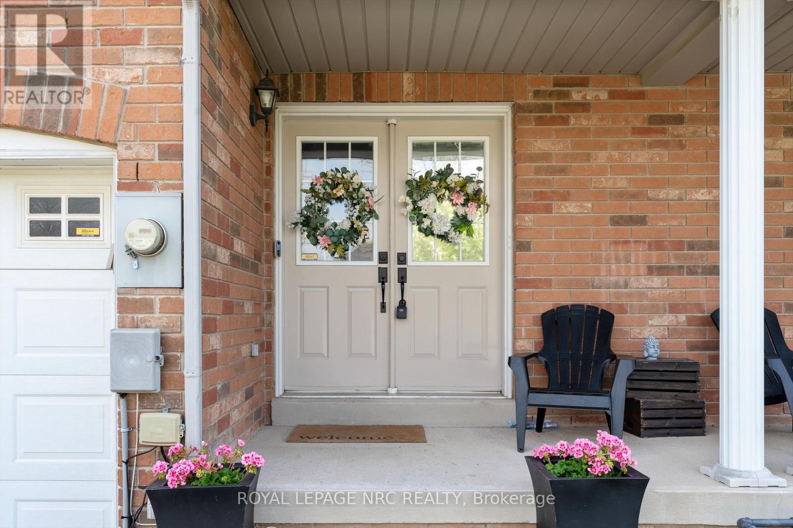Property at 6 MACKENZIE KING AVENUE image 2