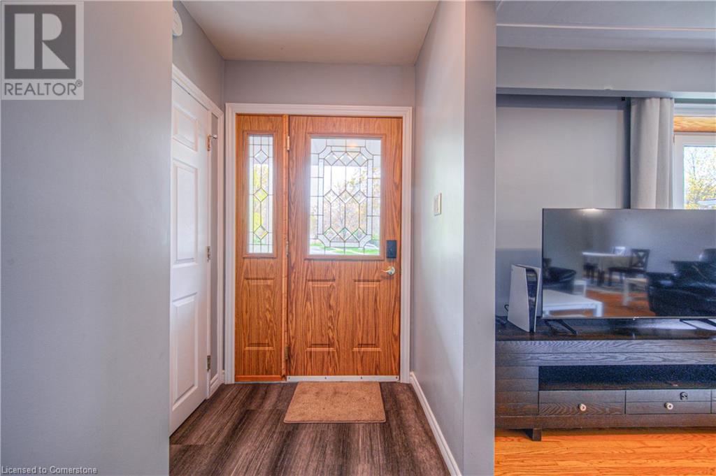22 Hampton Place, Kitchener, Ontario  N2B 2S3 - Photo 4 - 40726473