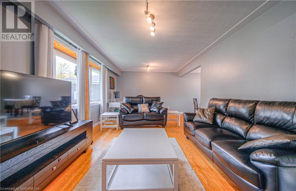Property at 22 HAMPTON Place image 5