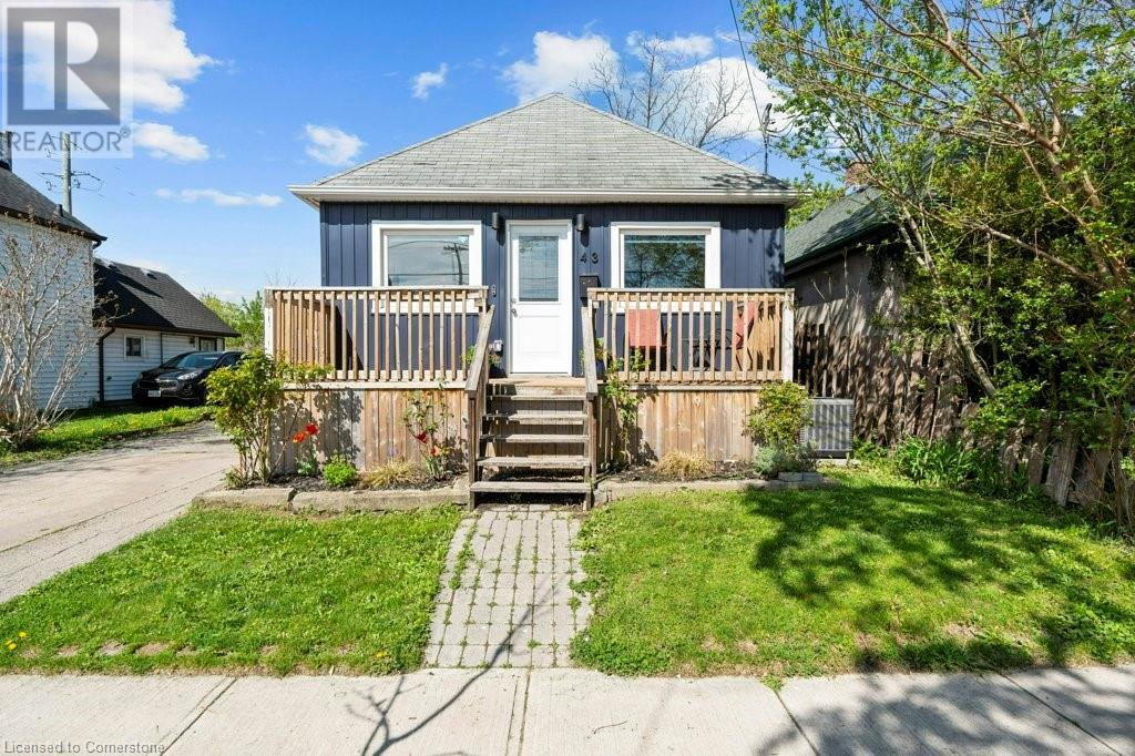 43 Page Street, St. Catharines, Ontario  L2R 4A6 - Photo 2 - 40726513
