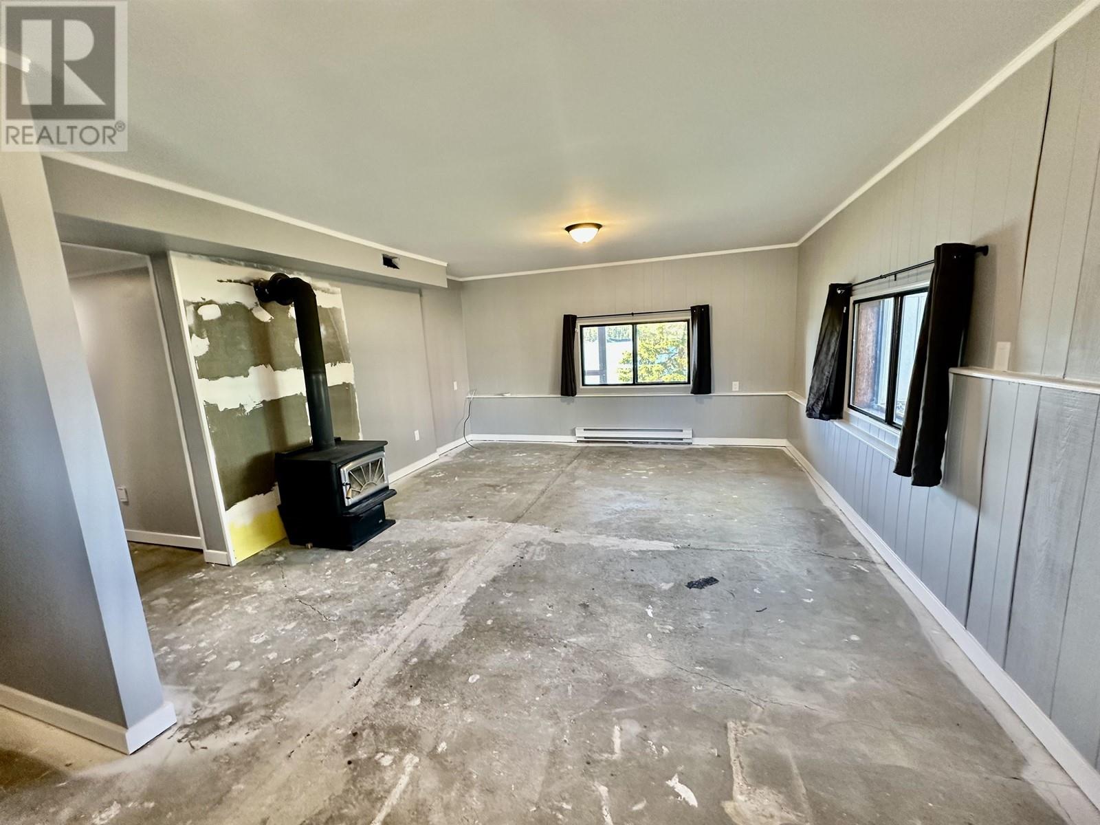 6406 Fox Crescent, 70 Mile House, British Columbia  V0K 2K1 - Photo 17 - R3000137