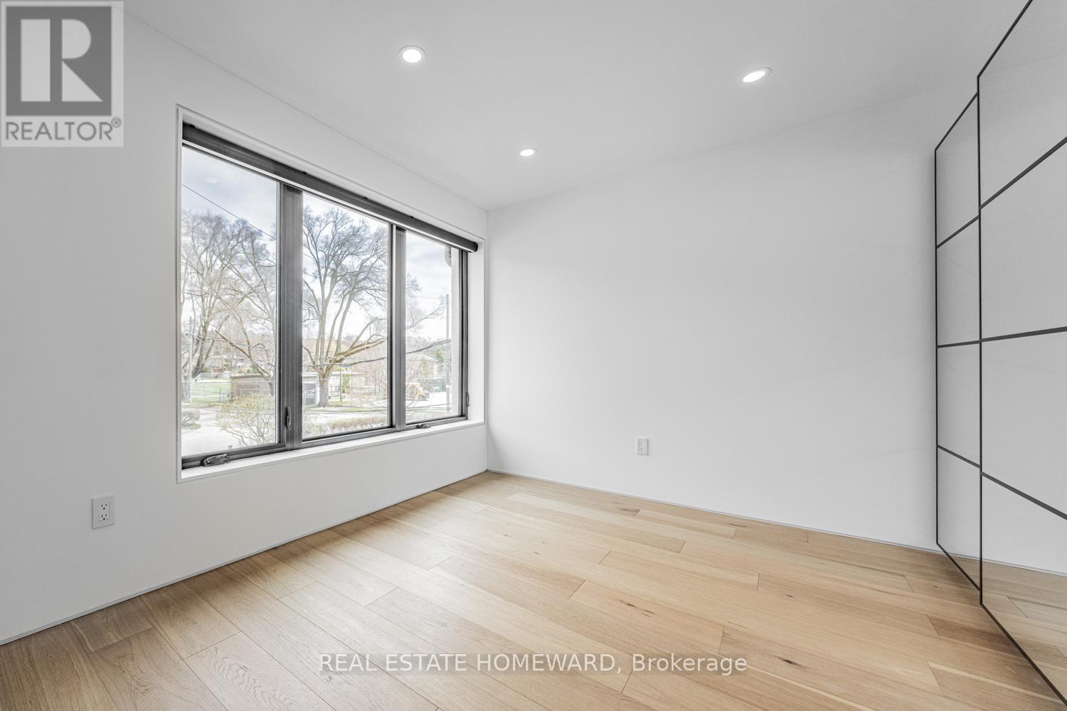 10 Juliana Court, Toronto, Ontario  M6S 2R2 - Photo 19 - W12135416