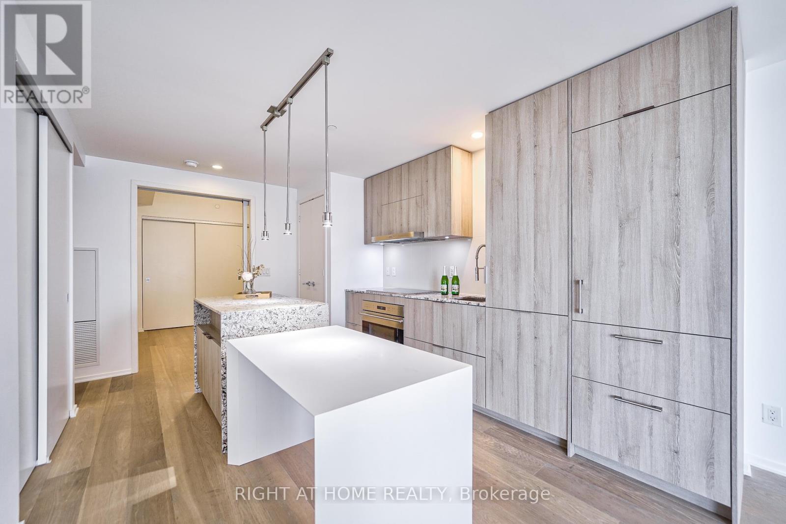 6608 - 1 Bloor Street E, Toronto, Ontario  M4W 1A9 - Photo 12 - C12135460
