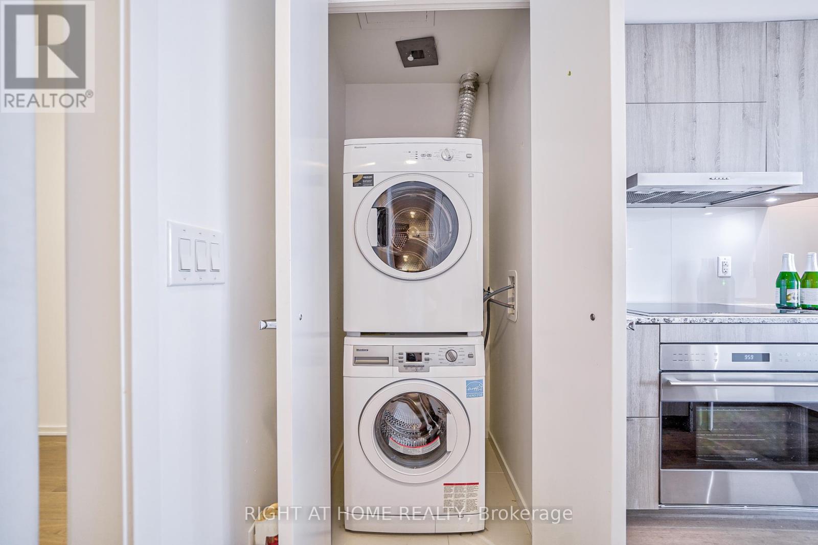 6608 - 1 Bloor Street E, Toronto, Ontario  M4W 1A9 - Photo 20 - C12135460